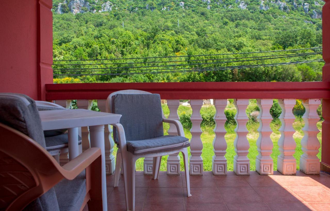 Family Apartments Vukcevic Čanj Εξωτερικό φωτογραφία