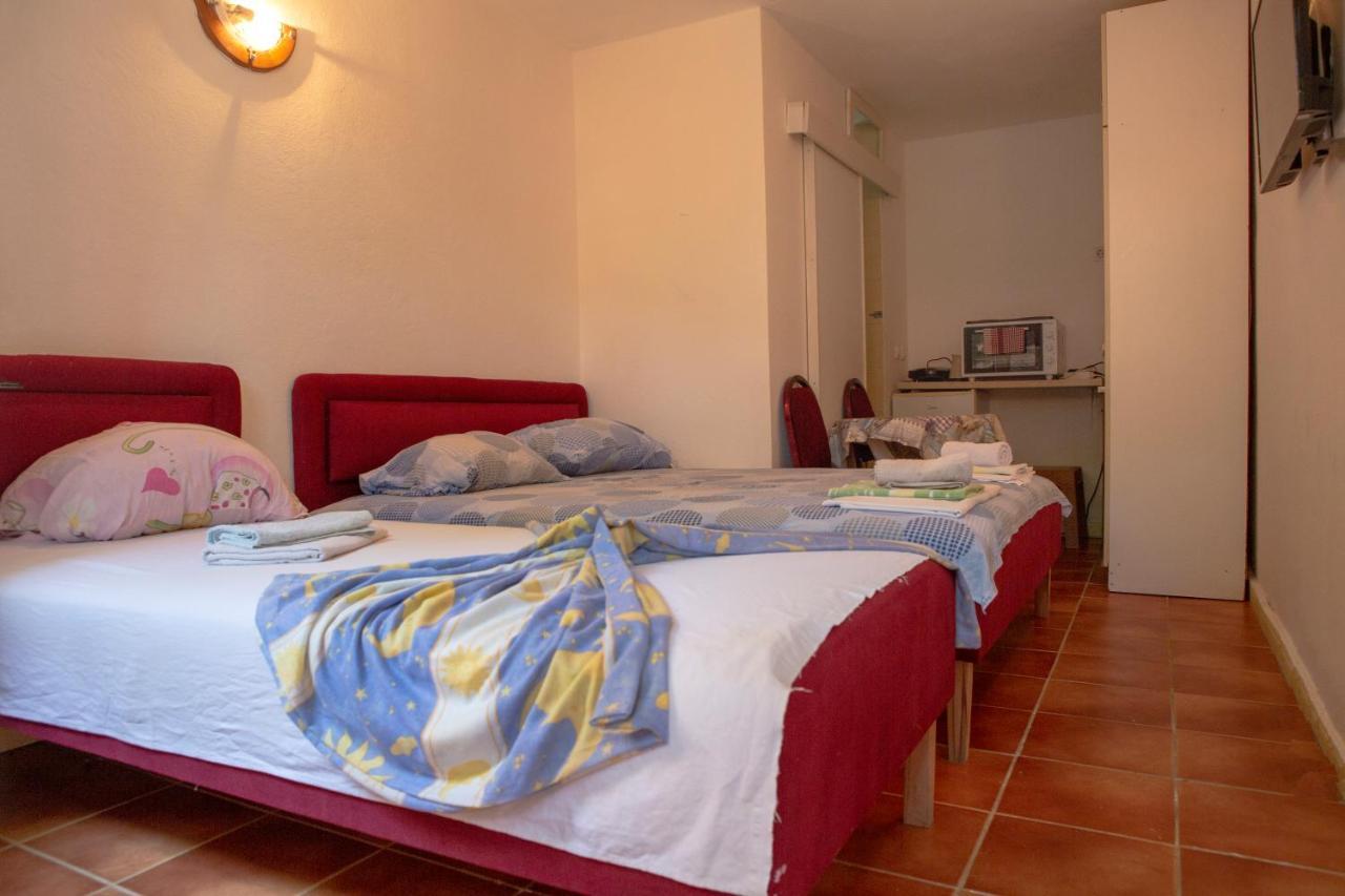 Family Apartments Vukcevic Čanj Εξωτερικό φωτογραφία