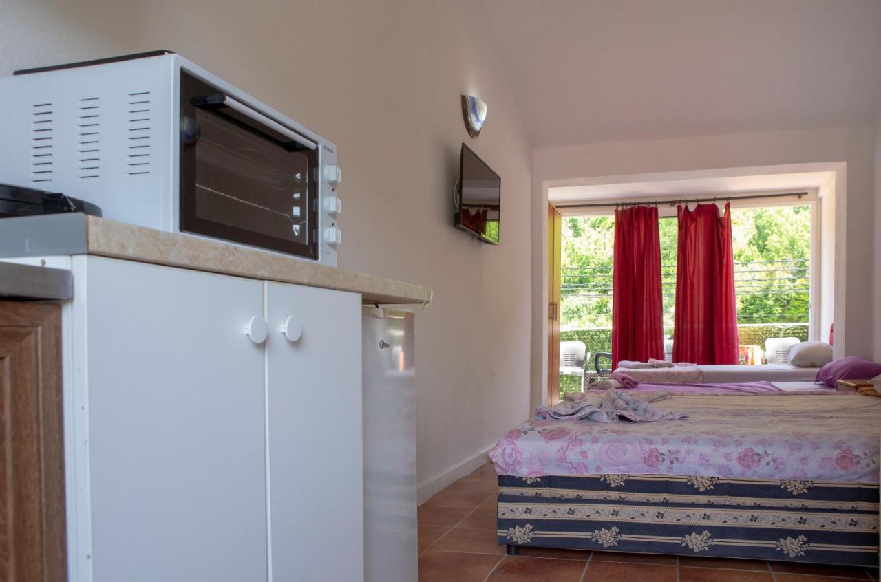 Family Apartments Vukcevic Čanj Εξωτερικό φωτογραφία