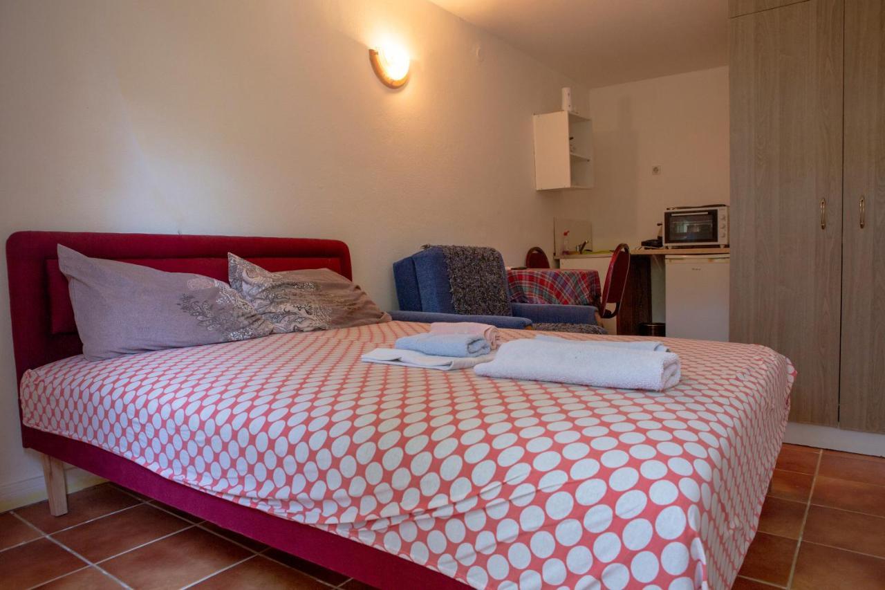 Family Apartments Vukcevic Čanj Εξωτερικό φωτογραφία