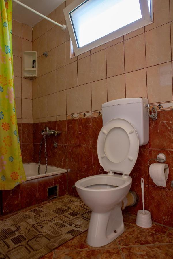 Family Apartments Vukcevic Čanj Εξωτερικό φωτογραφία