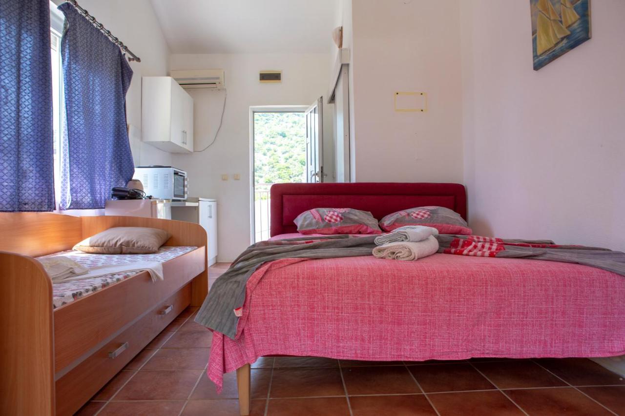 Family Apartments Vukcevic Čanj Εξωτερικό φωτογραφία