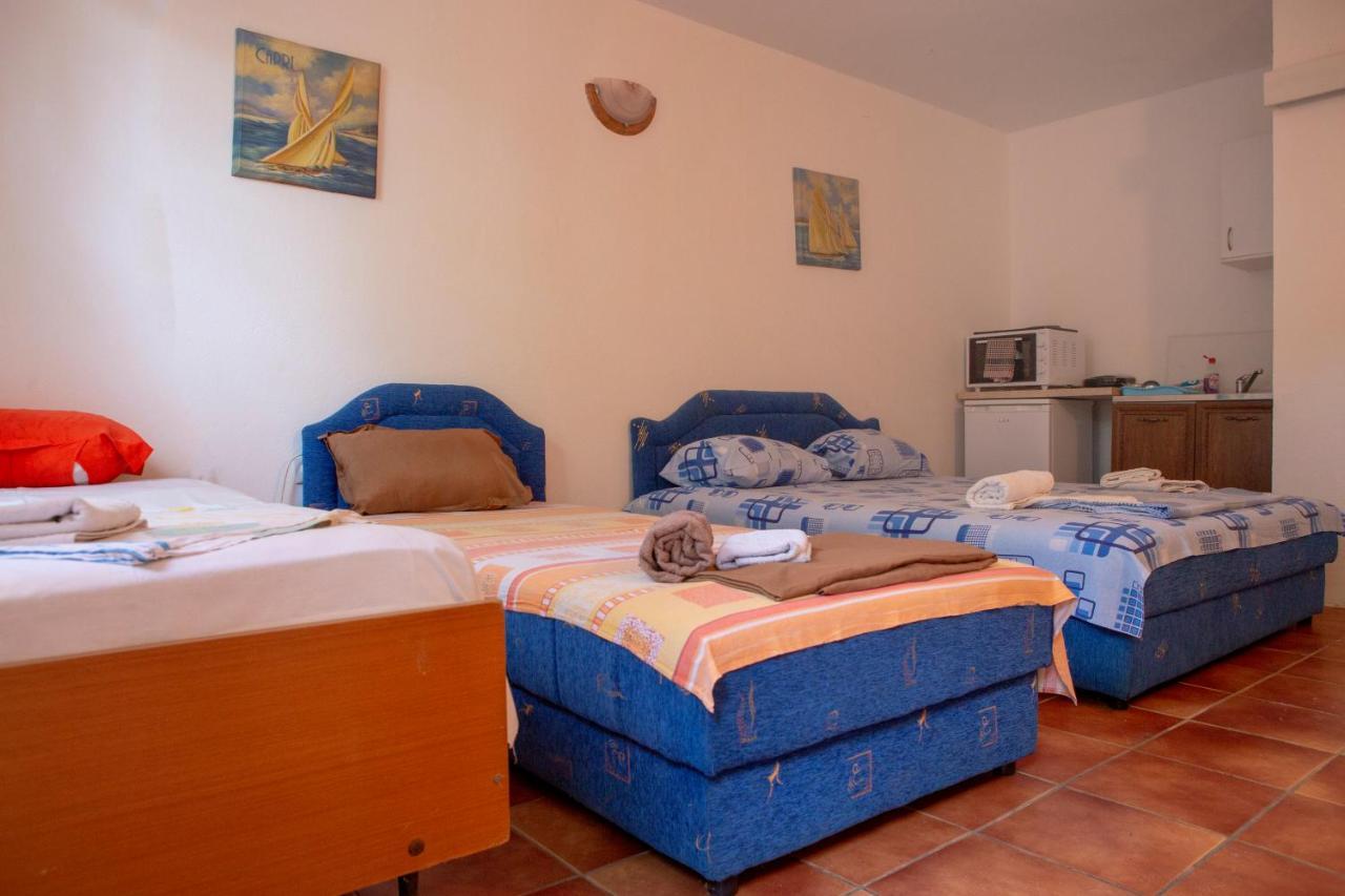 Family Apartments Vukcevic Čanj Εξωτερικό φωτογραφία